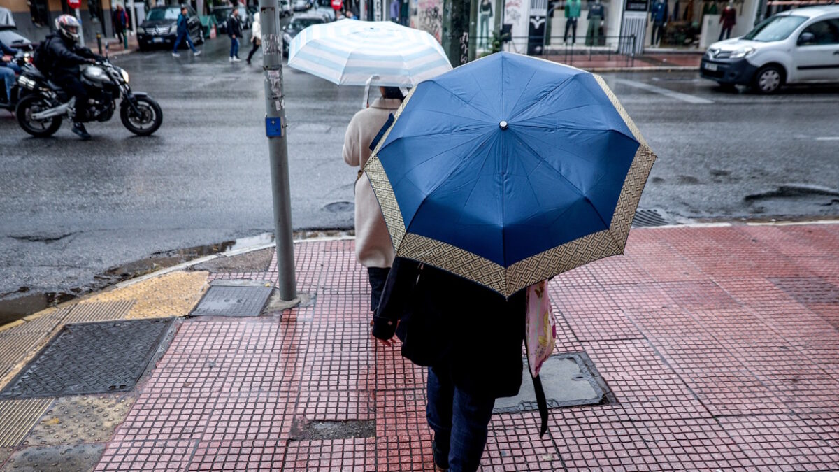 Καιρός σήμερα: Βροχές και καταιγίδες σε όλη την Ελλάδα – Που θα χιονίσει