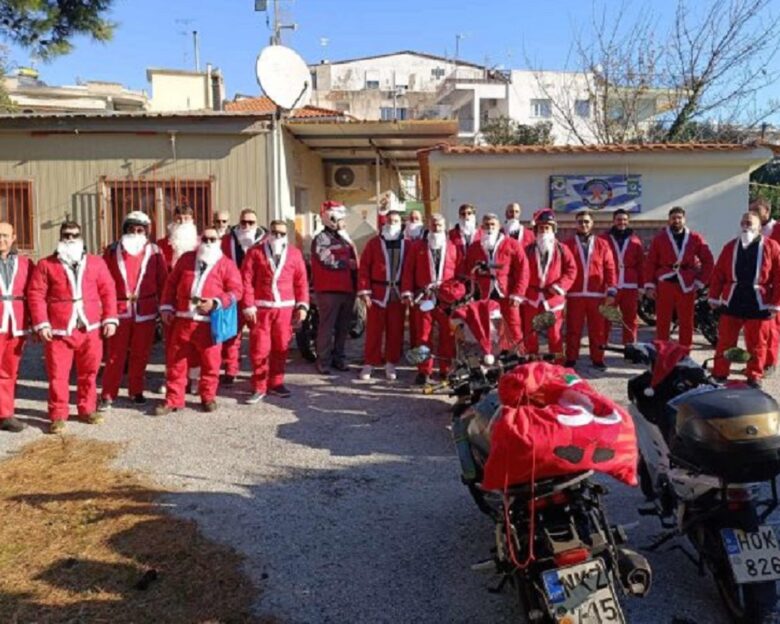 Ξάνθη: Μηχανόβιοι Άι Βασίληδες πλημμύρισαν το κέντρο της πόλης την παραμονή Πρωτοχρονιάς