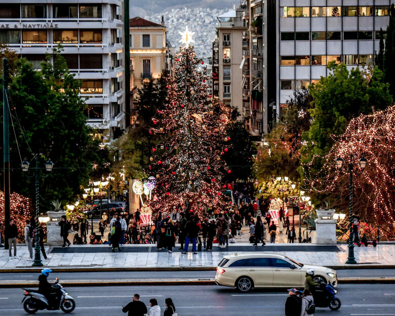 Καιρός: Βροχές και ισχυρές καταιγίδες από το απόγευμα – Σε ποιες περιοχές θα χιονίσει τα Χριστούγεννα