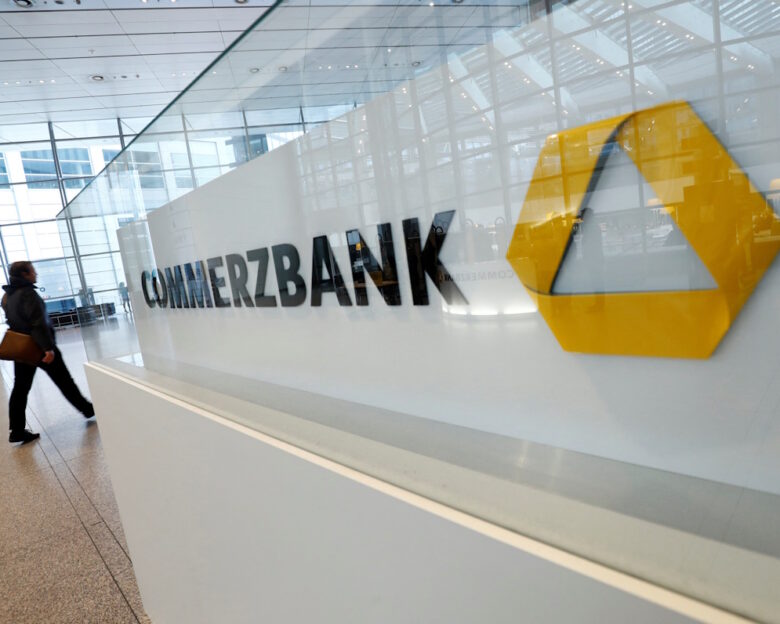 Η Commerzbank εξετάζει μικρότερες πιθανές συμφωνίες, δηλώνει η διευθύνουσα σύμβουλος