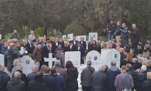 Μίμης Δομάζος: Το τελευταίο χειροκρότημα στον «Στρατηγό» του Παναθηναϊκού στο Α’ Νεκροταφείο