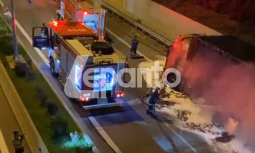 Βίντεο: Έκλεισε η Ιόνια Οδός από φωτιά σε νταλίκα στο τούνελ της Μακύνειας