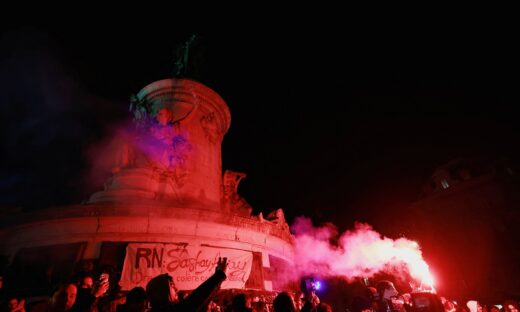 Ζαν Μαρί Λε Πεν: Βγήκαν στους δρόμους της Γαλλίας για να πανηγυρίσουν τον θάνατό του