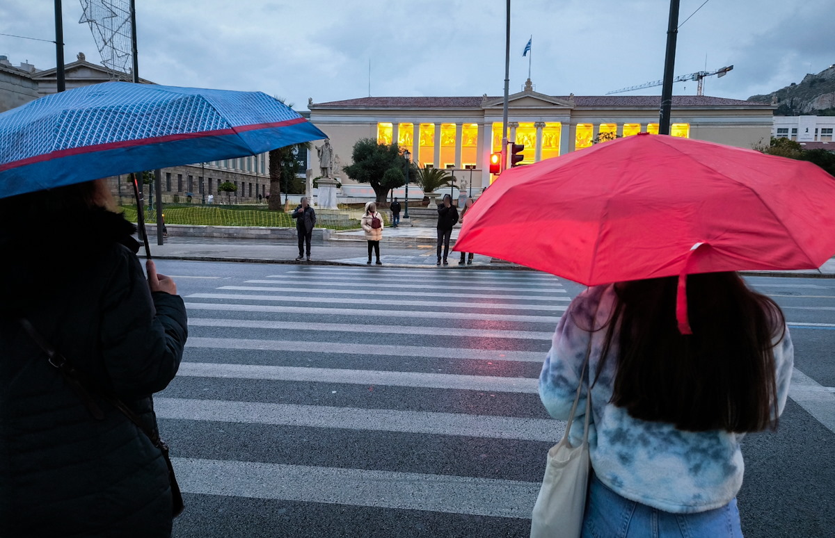 Καιρός σήμερα: Έως τους 17 βαθμούς Κελσίου ο υδράργυρος – Σε ποιες περιοχές θα βρέξει