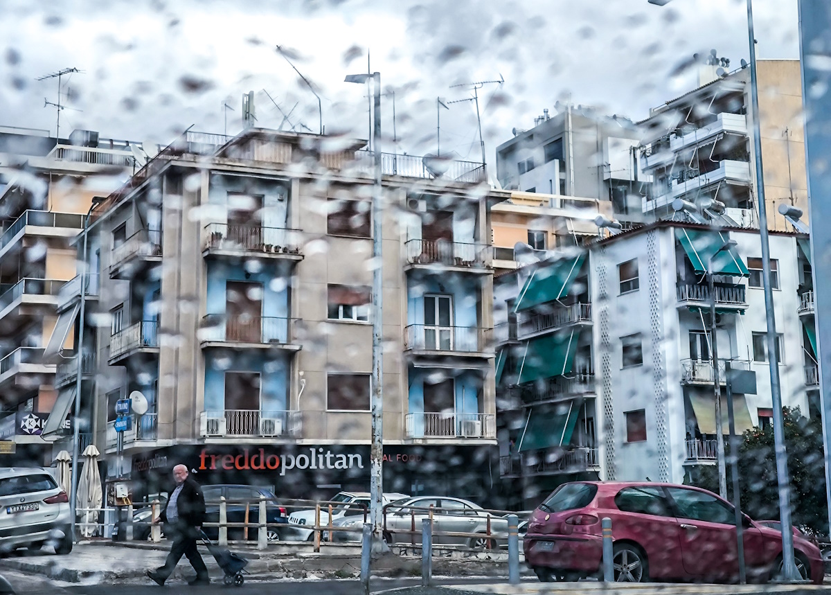 Καιρός σήμερα: Πολλή συννεφιά, έντονες βροχές και χιόνια στα ορεινά – Στους 18 βαθμούς η θερμοκρασία σε Αττική και Κρήτη