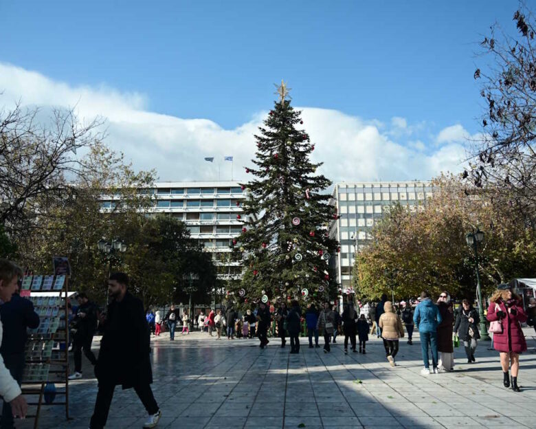 Καιρός: Ηλιόλουστη η Κυριακή, λίγα σύννεφα με τοπικές βροχές τα Θεοφάνεια – Η πρόγνωση έως τις 9 Ιανουαρίου