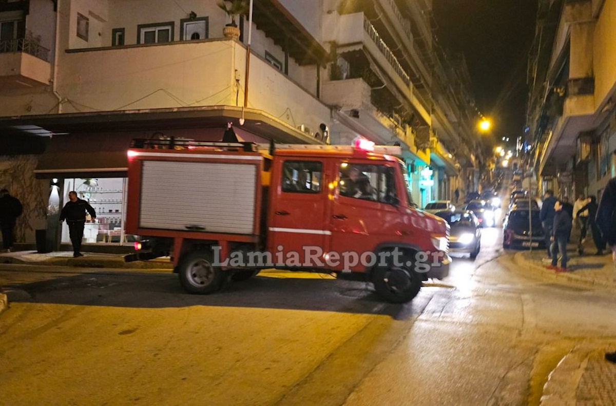 Λαμία: «Λαμπάδιασε» διαμέρισμα στο κέντρο της πόλης – Υπήρχε μέσα οικογένεια