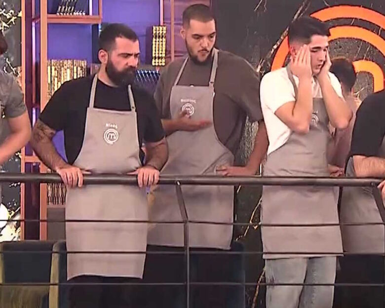 Masterchef: Αρπάχτηκαν οι Γκρι στην πρώτη ομαδική δοκιμασία – Τσακωμός Νέστορα και Άγγελου στο συμβούλιο