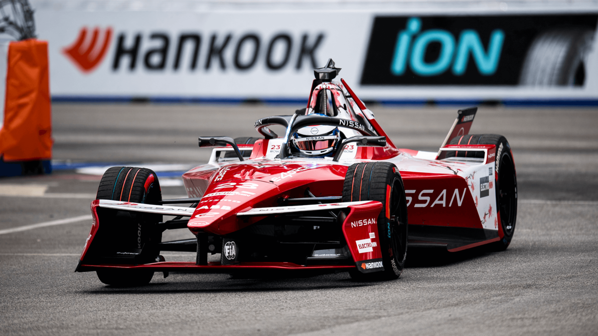 Formula E: Ηρωική νίκη του Ρόουλαντ με Nissan στο Μεξικό