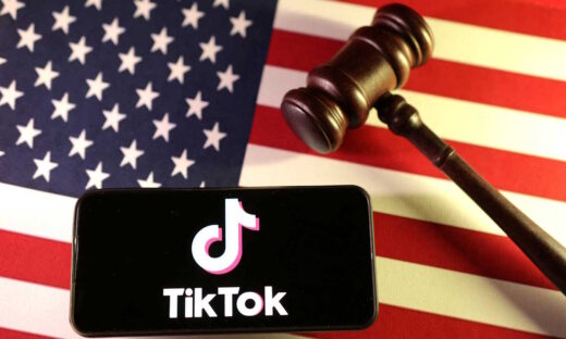 TikTok: «Τέχνασμα» χαρακτηρίζει ο Λευκός Οίκος την απειλή άμεσης διακοπής λειτουργίας του στις ΗΠΑ