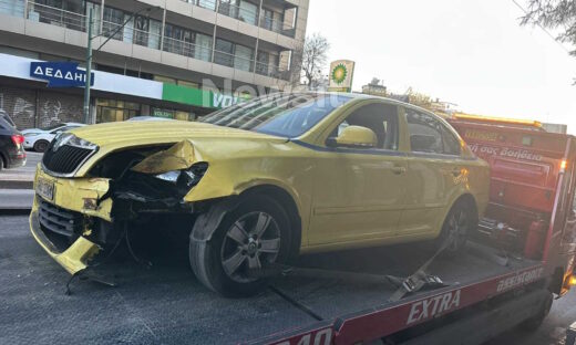 Τροχαίο με ταξί να ισοπεδώνει φανάρι στη λεωφόρο Συγγρού