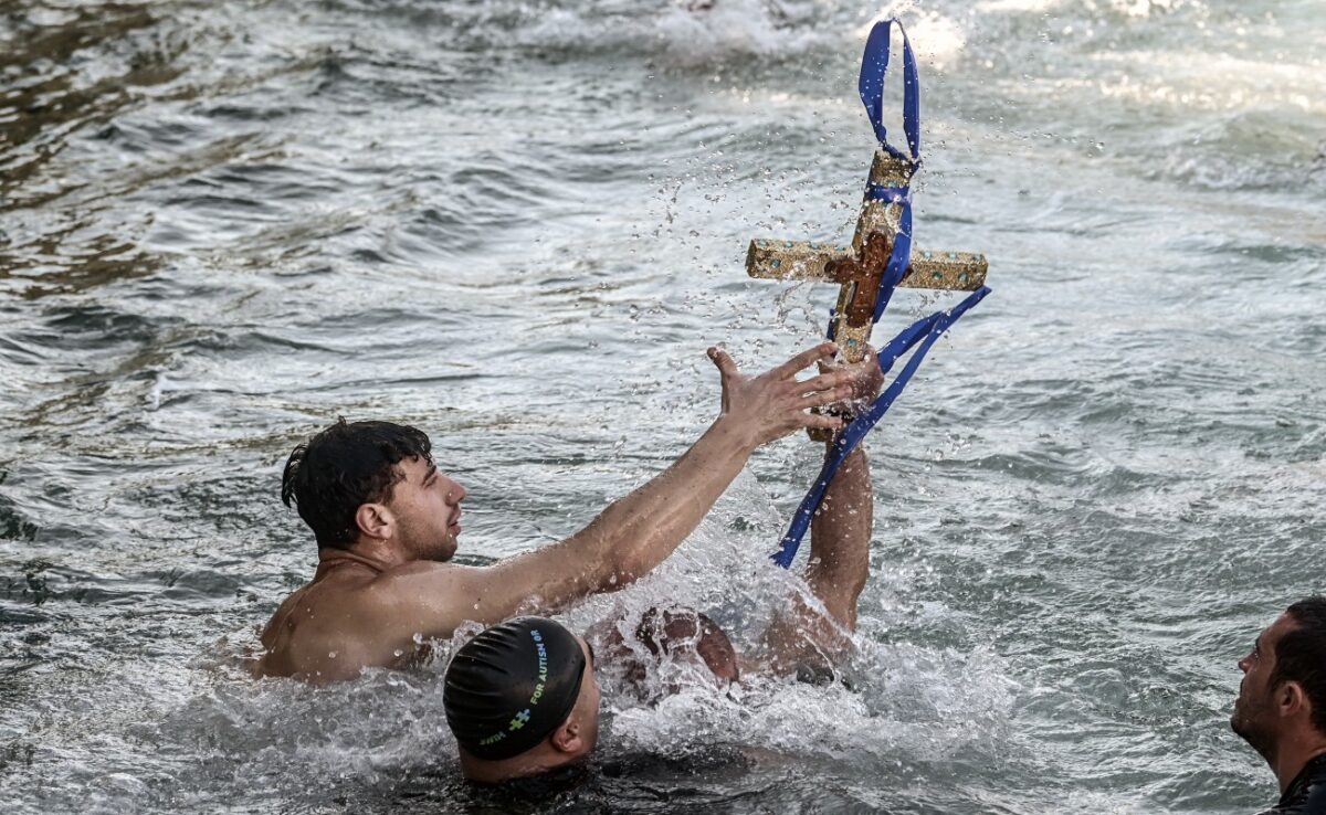 Eορτολόγιο – Θεοφάνεια : Ποιοι γιορτάζουν σήμερα 6 Ιανουαρίου 2025