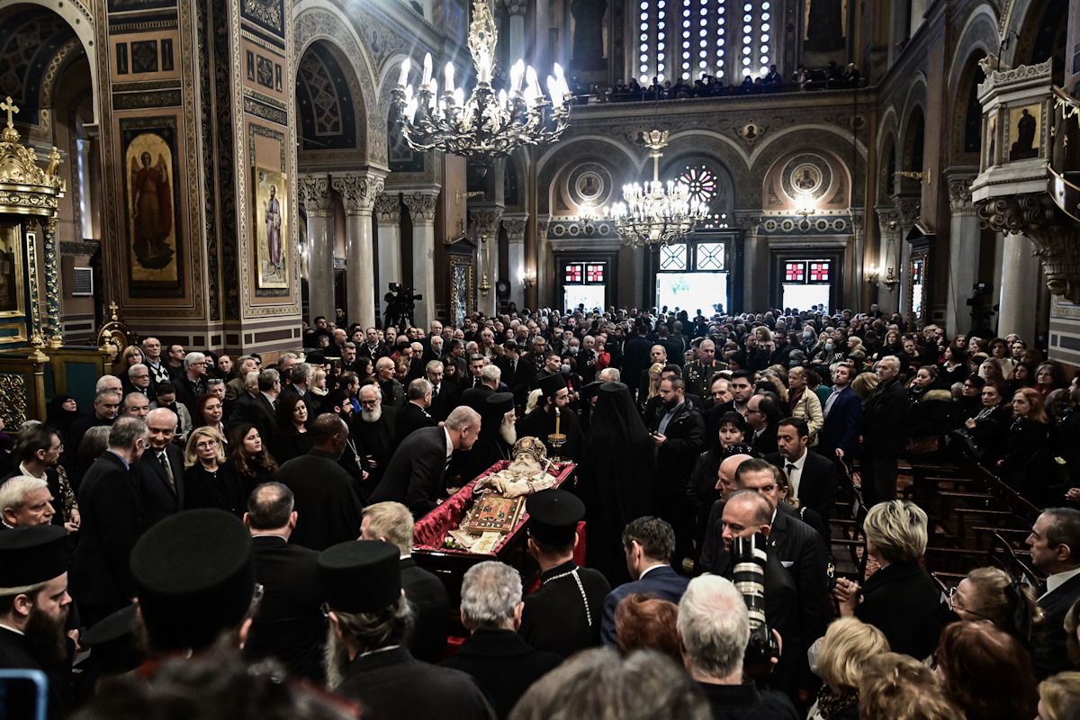 Αρχιεπίσκοπος Αναστάσιος: Έως τις 10:00 το πρωί το λαϊκό προσκύνημα – Την Τρίτη το σκήνωμά του στην Αλβανία