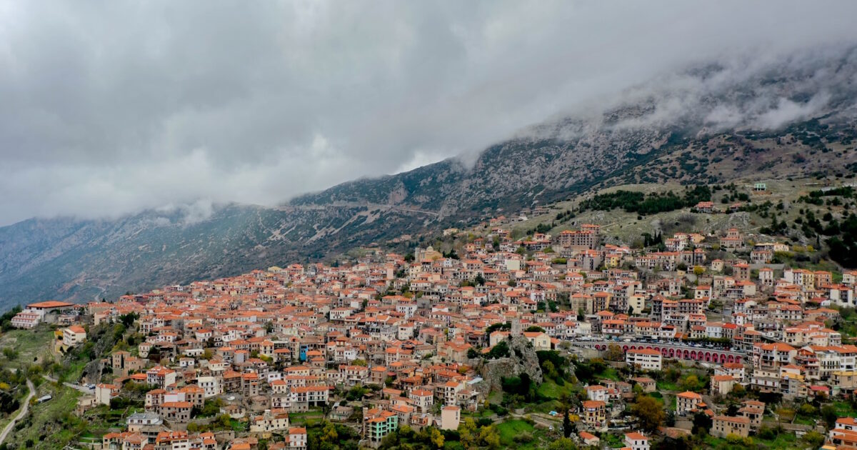 Εξοχικές κατοικίες δυο ταχυτήτων – Προκλήσεις, προοπτικές και στρατηγικές ανάπτυξης