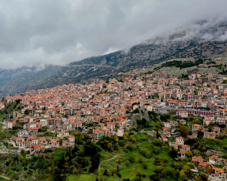 Εξοχικές κατοικίες δυο ταχυτήτων – Προκλήσεις, προοπτικές και στρατηγικές ανάπτυξης