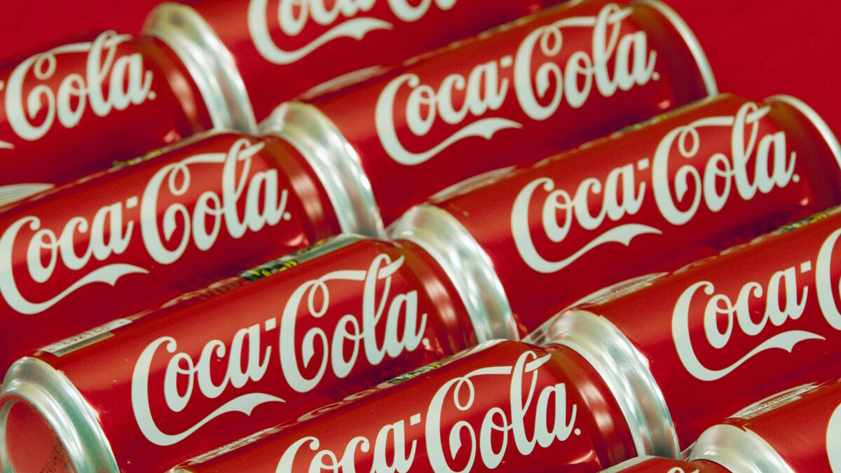 Η Coca Cola ανακοίνωσε μαζική ανάκληση προϊόντων στην Ευρώπη λόγω υψηλής περιεκτικότητας σε χλωρικό άλας – Δεν αφορά την Ελλάδα