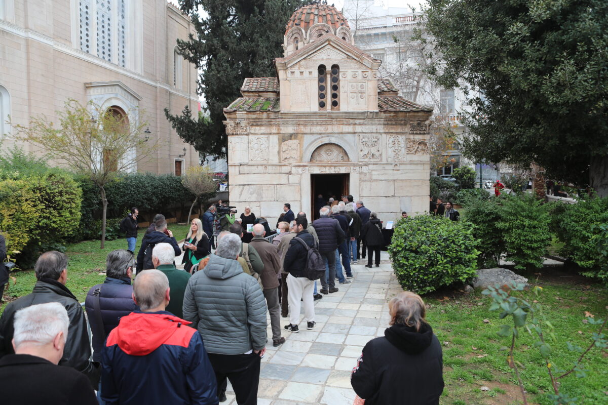 Μίμης Δομάζος: Φώτης Ιωαννίδης, Γιάννης Αλαφούζος και η κόρη του Πόπη θα εκφωνήσουν τους επικήδειους