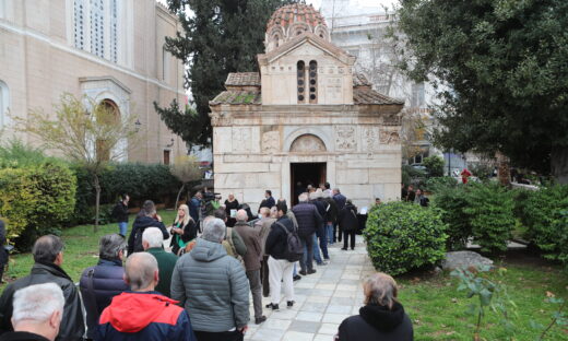 Μίμης Δομάζος: Φώτης Ιωαννίδης, Γιάννης Αλαφούζος και η κόρη του Πόπη θα εκφωνήσουν τους επικήδειους