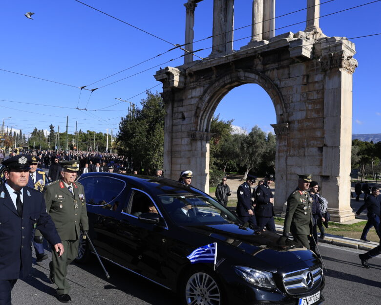 Η κηδεία του Κώστα Σημίτη μέσα από 20 φωτογραφικά κλικ