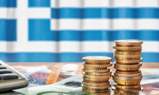 ΙΟΒΕ: Ισχυρή ανάπτυξη 2,4% και το 2025 – Προειδοποιήσεις για το εμπορικό ισοζύγιο, η απειλή της νέας εποχής Τραμπ