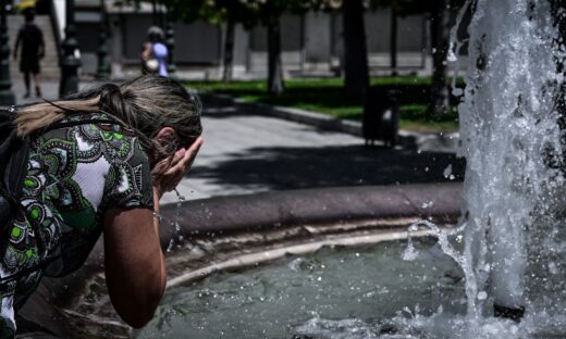 Κλιματική αλλαγή: Αυξάνονται καύσωνας και ξηρασία στην Ελλάδα, 3 περιοχές στο «κόκκινο» – 10 περιφέρειες και πόλεις ευάλωτες σε πλημμύρες