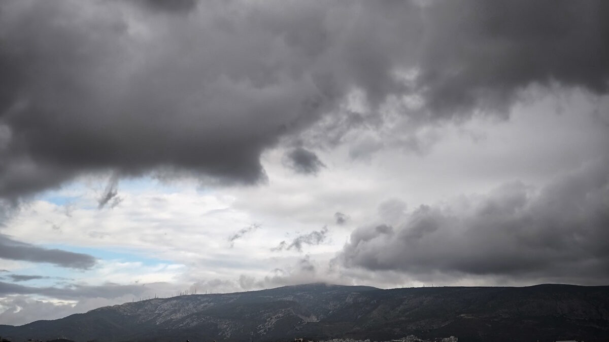 Καιρός αύριο: Συννεφιά, καταιγίδες και χιόνια – Που θα φτάσει ο υδράργυρος τους 18 βαθμούς Κελσίου