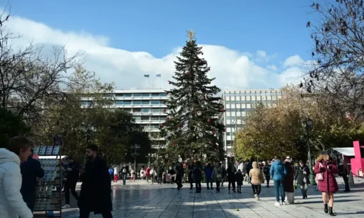 Καιρός σήμερα: Στους 18 βαθμούς η θερμοκρασία – Ήλιος και τοπικές βροχές σε Ιόνιο και κεντρική Μακεδονία