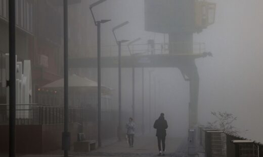 Βρετανία: Κόκκινος συναγερμός για την χειρότερη «καταιγίδα του αιώνα» – Απαγόρευση κυκλοφορίας από την Παρασκευή και κλειστά σχολεία