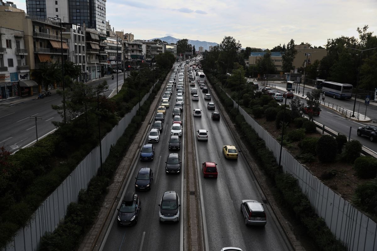 Μηχανάκι παρέσυρε και σκότωσε 51χρονο στη Λεωφόρο Μεσογείων