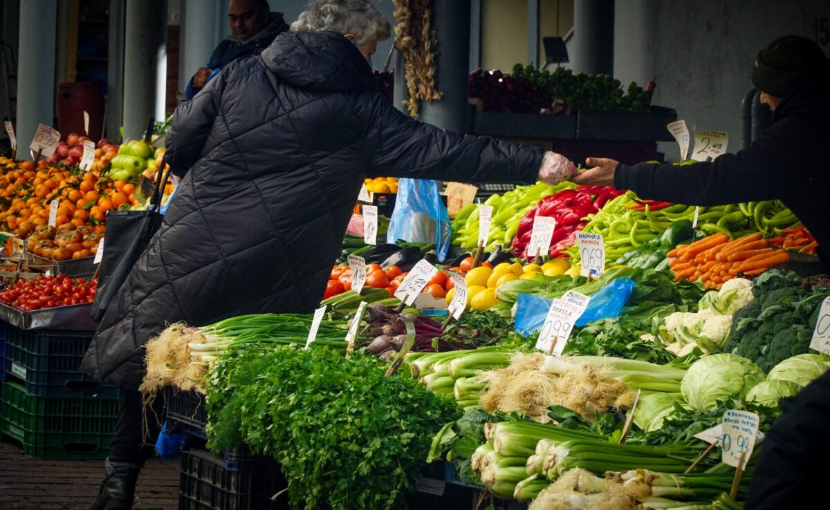 Το μυστικό για να διατηρήσετε φρέσκα τα μυρωδικά σας για περισσότερες ημέρες