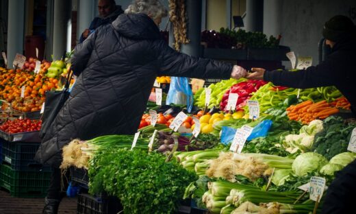 Το μυστικό για να διατηρήσετε φρέσκα τα μυρωδικά σας για περισσότερες ημέρες