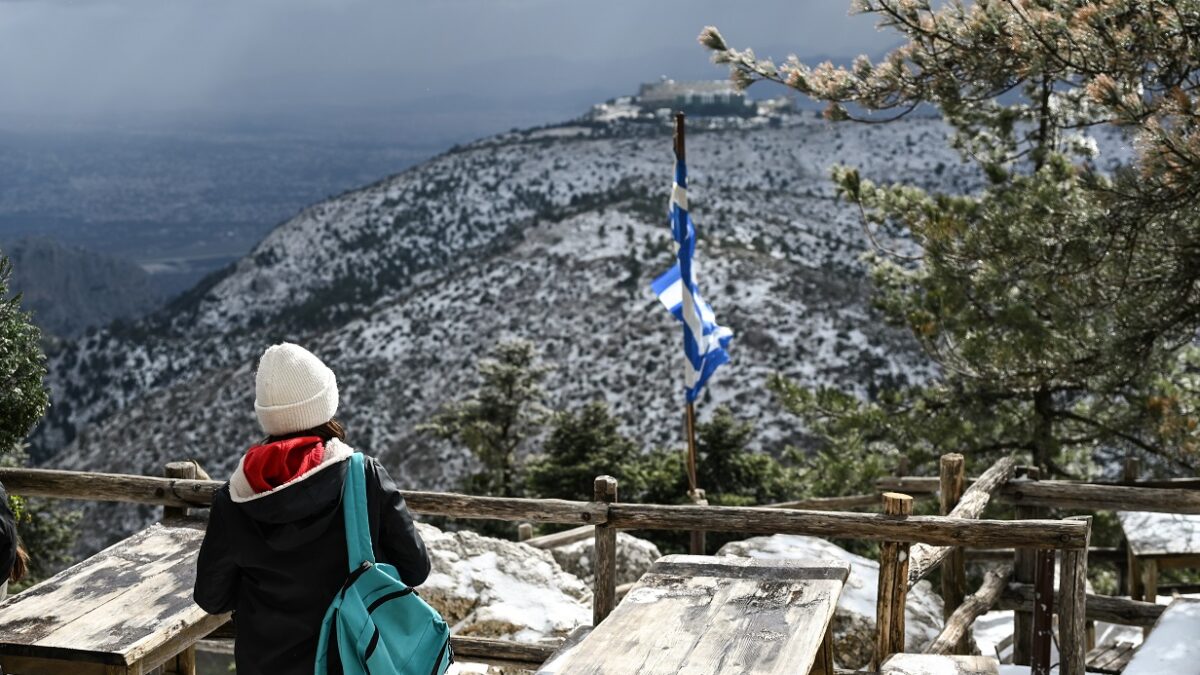 Πάρνηθα: Τραυματίστηκε 50χρονη σε πεζοπορία και μεταφέρθηκε με ασθενοφόρο στο ΚΑΤ