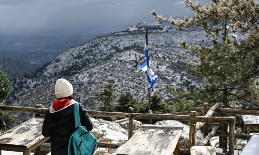 Πάρνηθα: Τραυματίστηκε 50χρονη σε πεζοπορία και μεταφέρθηκε με ασθενοφόρο στο ΚΑΤ