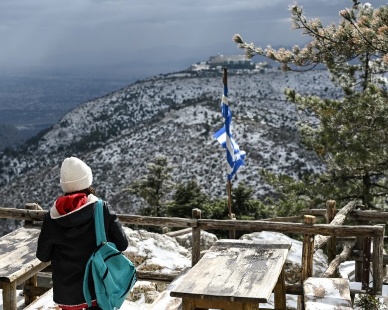 Πάρνηθα: Τραυματίστηκε 50χρονη σε πεζοπορία και μεταφέρθηκε με ασθενοφόρο στο ΚΑΤ