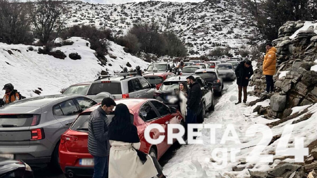 Κρήτη: Απίστευτο μποτιλιάρισμα στον χιονισμένο Ψηλορείτη