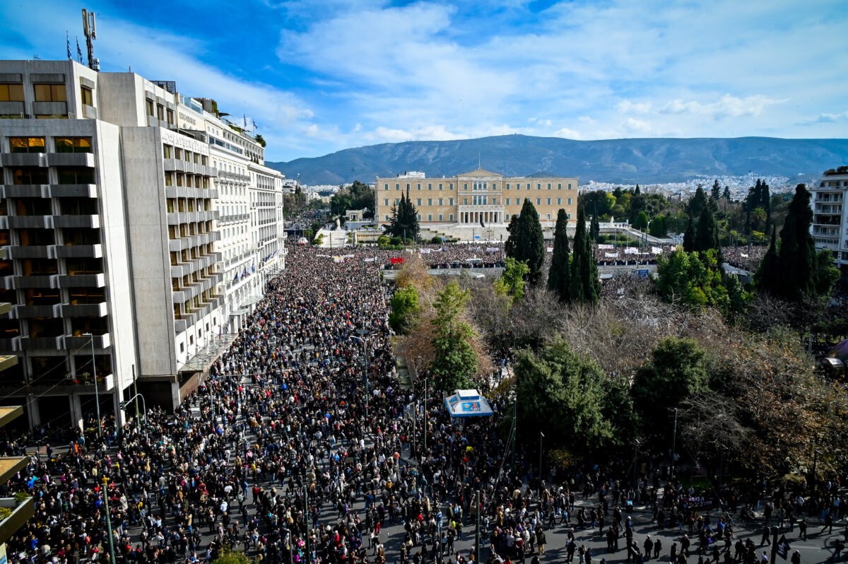 Κυβέρνηση: Το συλλαλητήριο για τα Τέμπη ήταν μαζικότατο και στέλνει μηνύματα