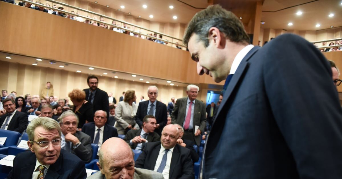 Κώστας Σημίτης: «Αποχαιρετώ έναν άξιο και ευγενή πολιτικό αντίπαλο»