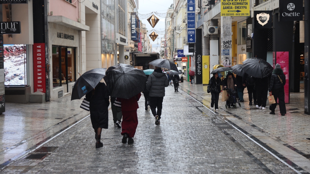 Καιρός σήμερα: Βροχές σε όλη την Ελλάδα με ανέμους ως 7 μποφόρ – Πού θα χιονίσει