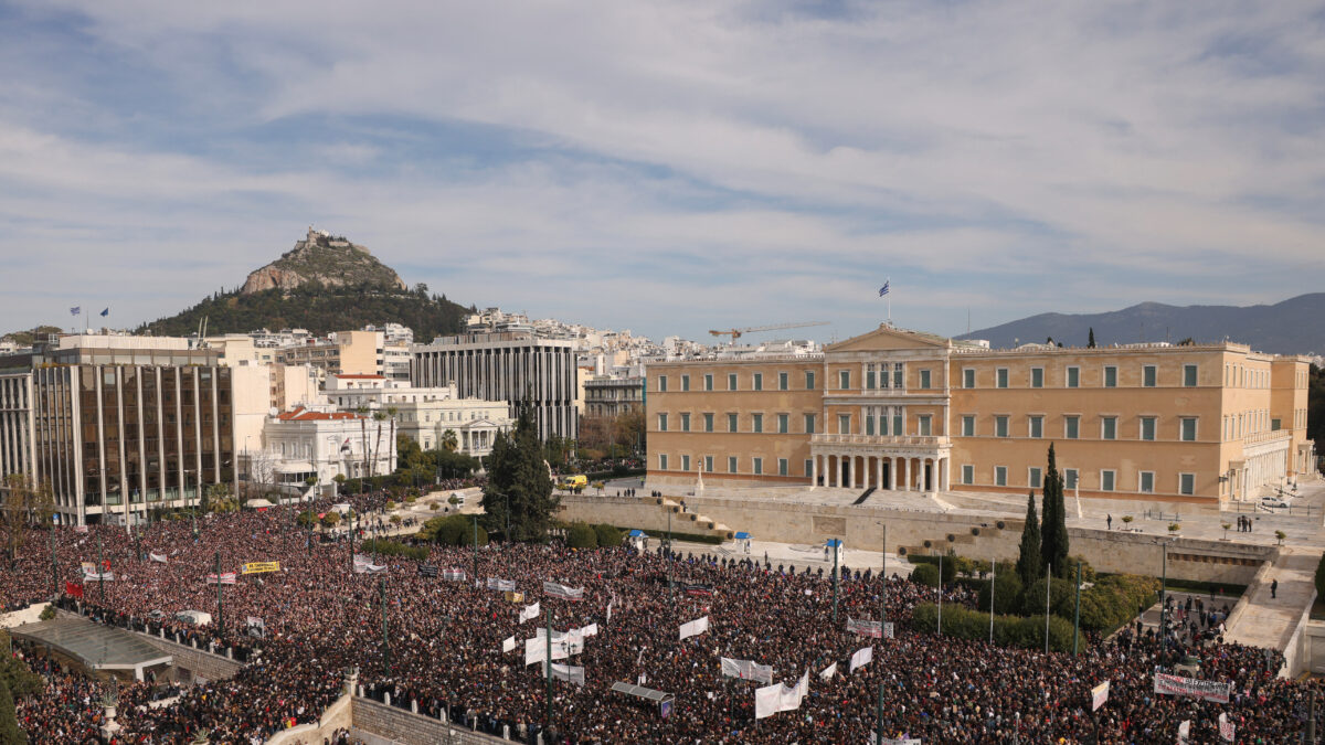 Τραγωδία των Τεμπών: Λαοθάλασσα οργής για τις 57 ψυχές – Χιλιάδες κόσμου σε όλη την Ελλάδα, βροντοφώναξε «Δεν έχω οξυγόνο»