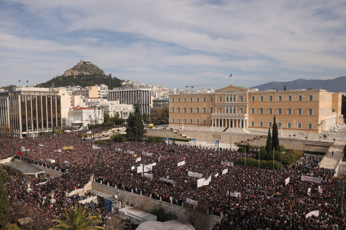 Τραγωδία των Τεμπών: Λαοθάλασσα οργής για τις 57 ψυχές – Χιλιάδες κόσμου σε όλη την Ελλάδα, βροντοφώναξε «Δεν έχω οξυγόνο»