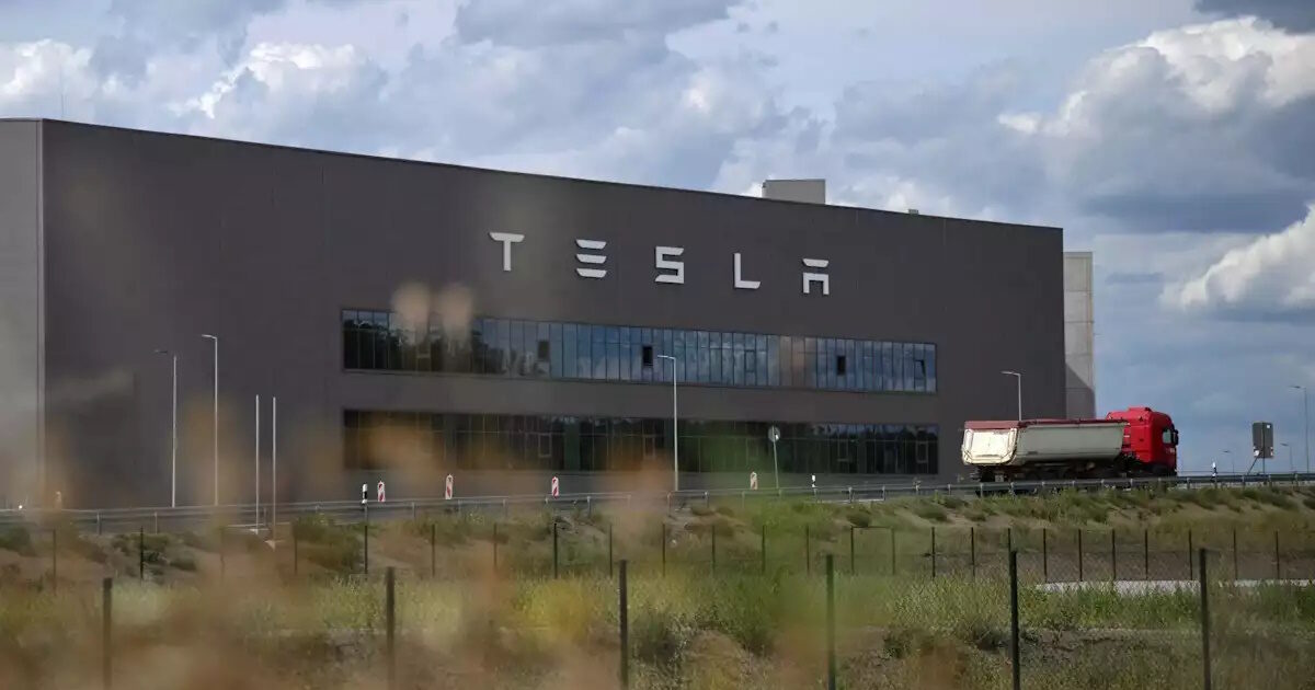 Γερμανία: Πτώση πωλήσεων για την Tesla