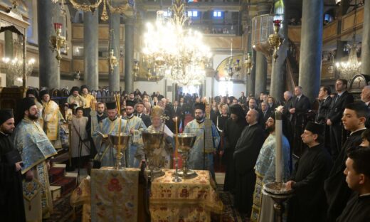 Θεοφάνεια στο Φανάρι: Σε κλίμα κατάνυξης η Θεία Λειτουργία από τον Πατριάρχη Βαρθολομαίο – Ο αγιασμός των υδάτων στον Κεράτιο Κόλπο