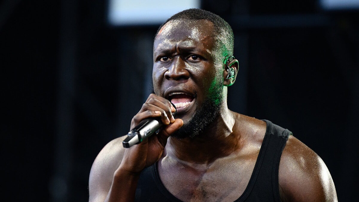 Stormzy: Αφαίρεσαν το δίπλωμα του ράπερ επειδή μιλούσε στο τηλέφωνο – Είχε συλληφθεί τον Μάρτιο στο Λονδίνο