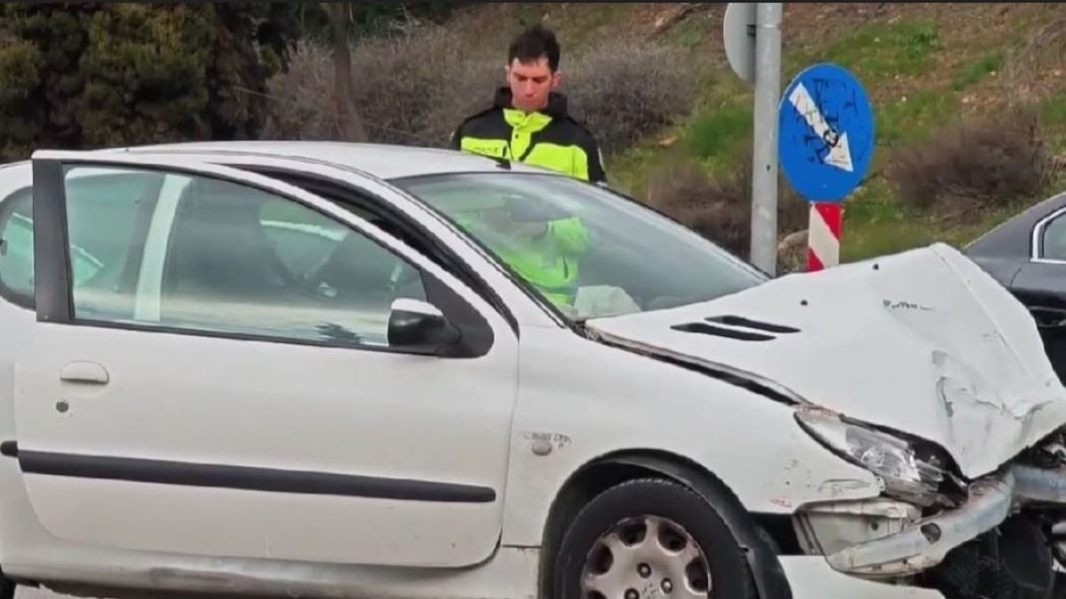 Τροχαίο με τραυματία στην Αλίμου – Κατεχάκη – Έκλεισε για αρκετή ώρα η δεξιά λωρίδα