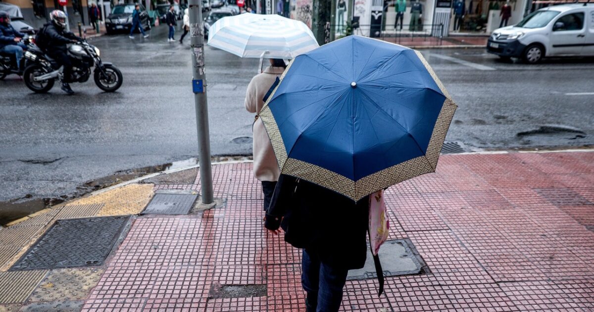 «Χαλάει» ο καιρός σήμερα: Βροχές σχεδόν σε όλη τη χώρα και πτώση θερμοκρασίας στα βόρεια