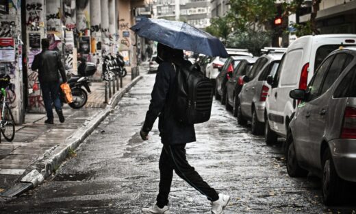 Καιρός σήμερα: Σύννεφα σε όλη τη χώρα και βροχές στα δυτικά και το Αιγαίο – Στους 19 βαθμούς η θερμοκρασία