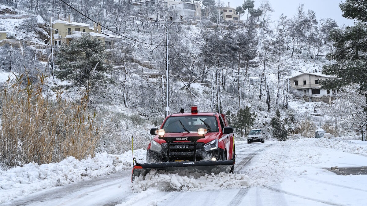 Σε επιφυλακή οι πυροσβεστικές υπηρεσίες λόγω της σφοδρής επιδείνωσης του καιρού – Συστάσεις από την Πολιτική Προστασία