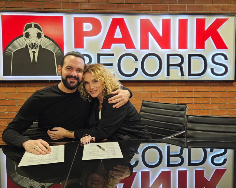 Η Ελεωνόρα Ζουγανέλη στην Panik Records