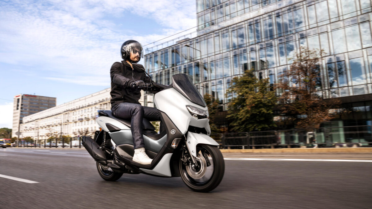 Yamaha: Μειώσεις τιμών στα NMAX 125 και XMAX 300 Tech MAX