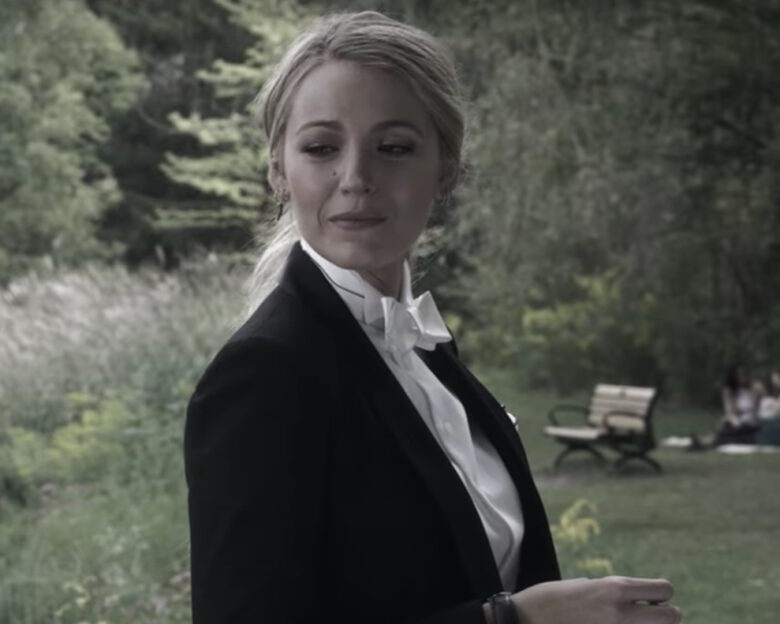 Κυκλοφόρησε το τρέιλερ της ταινίας «Another Simple Favor» με τις Μπλέικ Λάιβλι και Άνα Κέντρικ